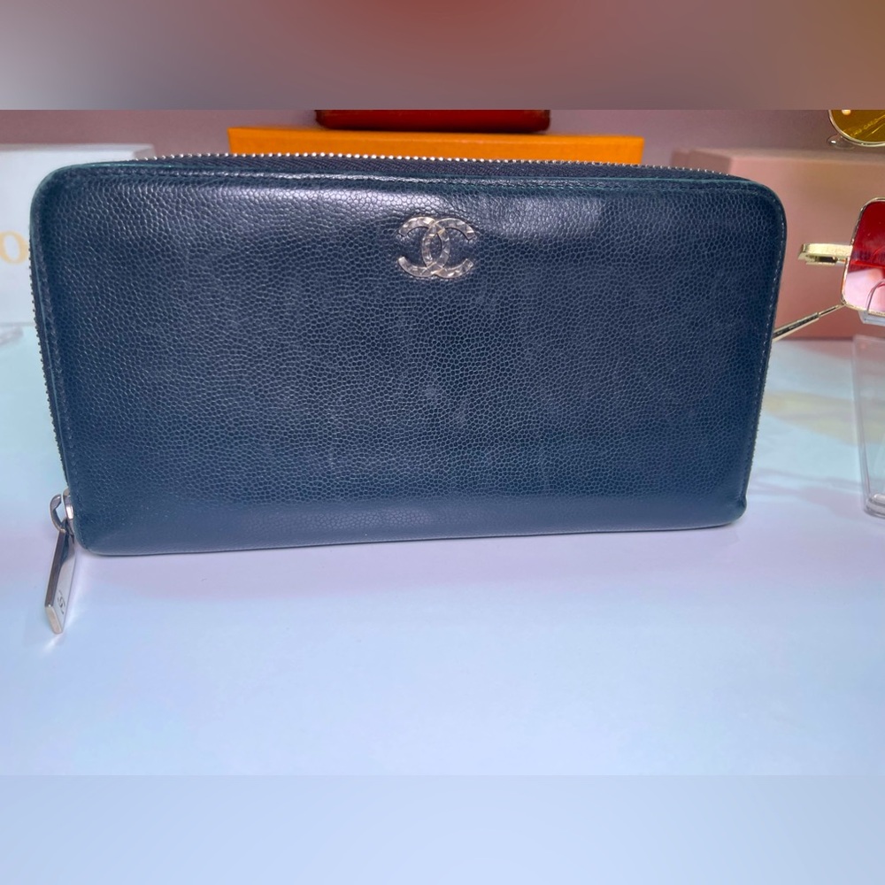 ✨CHANEL✨ vintage pre loved wallet